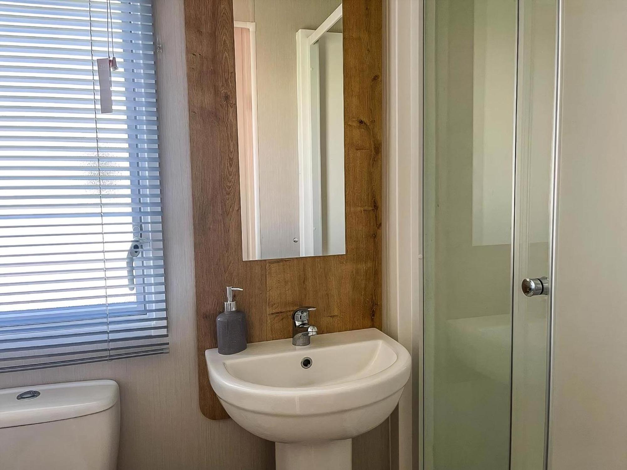 Hotel Lovely 8 Berth Caravan For Hire At Barmston Beach Holiday Park Ref 62002O Lund Exterior foto